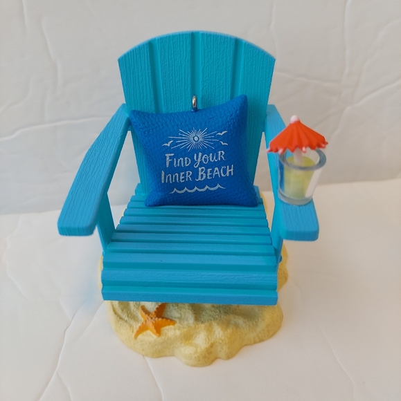 Hallmark A Day At The Beach Christmas Ornament - Picture 3 of 8